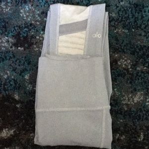alo yoga pants, small